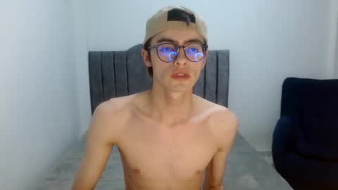 stiv_grant online show from June 11, 12:43 am
