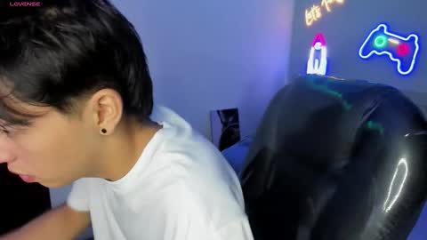 Snapshot of stiwentwink chatting on September 21, 2:50 pm Stiwen online show from September 21, 2:50 pm