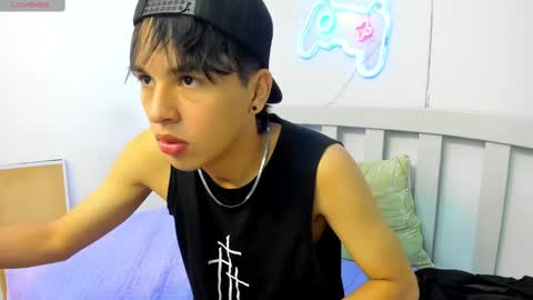 Snapshot of stiwentwink chatting on September 24, 4:49 pm Stiwen online show from September 24, 4:49 pm