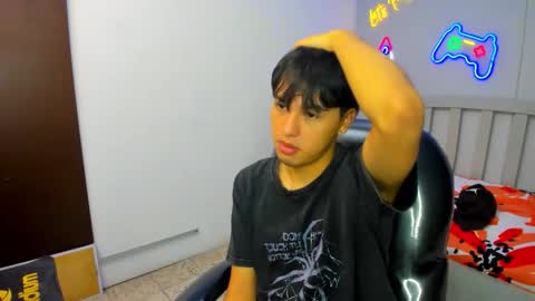 Snapshot of stiwentwink chatting on October 17, 3:05 pm Stiwen online show from October 17, 3:05 pm