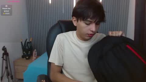 Stiwen online show from April 11, 1:14 pm