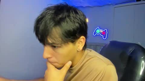 Snapshot of stiwentwink chatting on September 28, 1:42 pm Stiwen online show from September 28, 1:42 pm