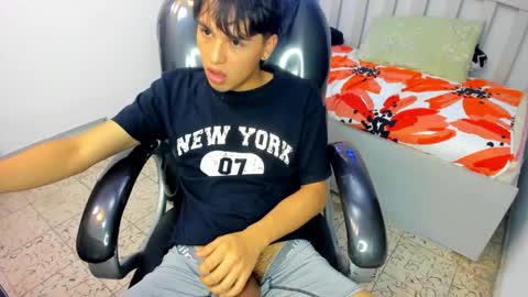 Snapshot of stiwentwink chatting on October 14, 7:32 pm Stiwen online show from October 14, 7:32 pm
