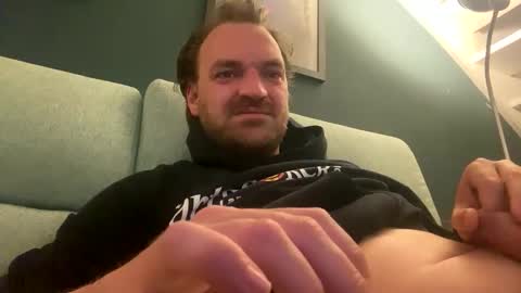 Stonerboner online show from May 17, 12:19 am