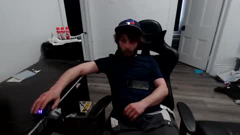 stonedpanda77 online show from April 28, 10:36 pm