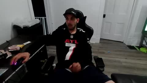 stonedpanda77 online show from June 18, 11:21 pm