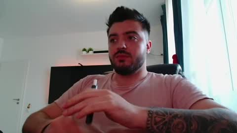 Jack online show from April 1, 2:03 pm