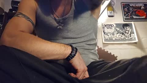 Snapshot of str8foryouguy chatting on February 5, 11:44 am Str8 online show from February 5, 11:44 am