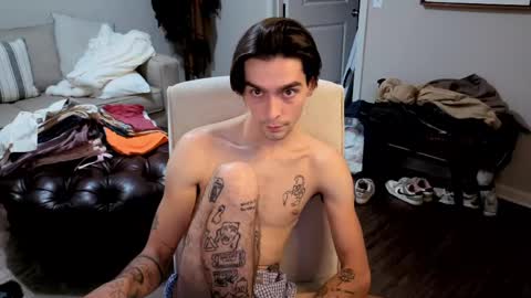 str8whiteboy21 online show from June 5, 6:52 am