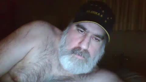 Snapshot of straightbear4you chatting on December 15, 11:55 am Straightbear4you online show from December 15, 11:55 am