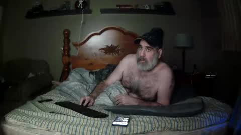 Snapshot of straightbear4you chatting on March 12, 2:34 pm Straightbear4you online show from March 12, 2:34 pm