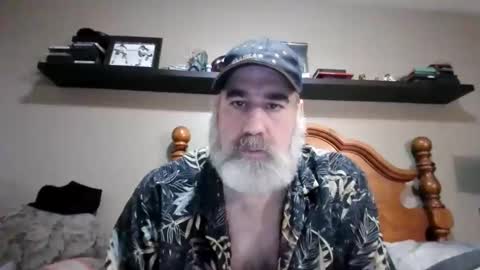 Snapshot of straightbear4you chatting on September 28, 9:35 pm Straightbear4you online show from September 28, 9:35 pm