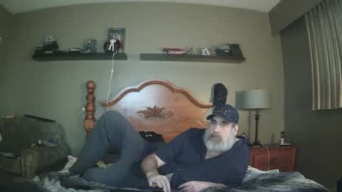 Snapshot of straightbear4you chatting on February 22, 10:26 pm Straightbear4you online show from February 22, 10:26 pm