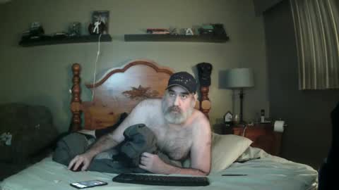 Snapshot of straightbear4you chatting on March 7, 2:34 pm Straightbear4you online show from March 7, 2:34 pm