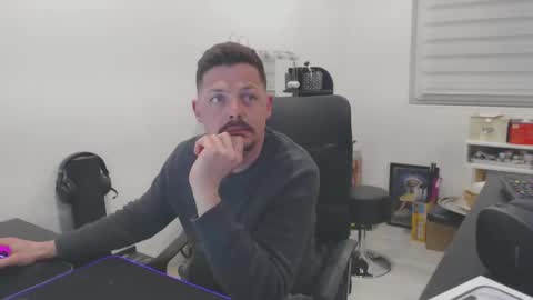 Snapshot of straponloverboy chatting on February 22, 4:59 pm ImYours online show from February 22, 4:59 pm