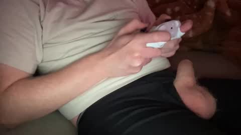 Snapshot of strawberryblnd chatting on November 1, 8:07 am StrawberryBlnd online show from November 1, 8:07 am