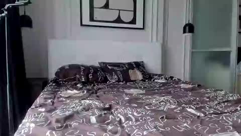 Strong Arni online show from October 20, 3:21 am