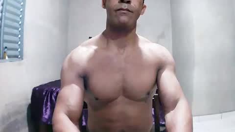 strongdaddyfantastic online show from April 25, 12:30 pm