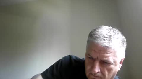 stuart9900 online show from July 3, 7:07 pm