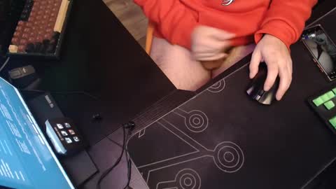 stud69861714 online show from December 13, 7:04 am