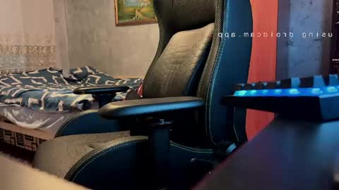 studply7 online show from April 1, 4:48 pm