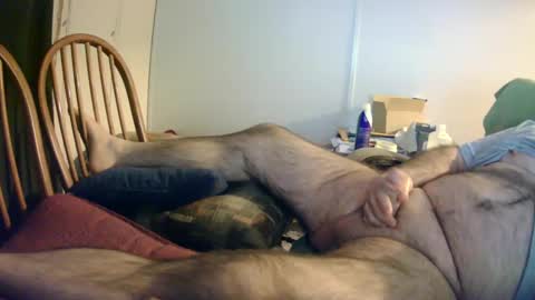 Snapshot of stugots42 chatting on December 8, 9:08 pm stugots42 online show from December 8, 9:08 pm