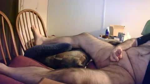 Snapshot of stugots42 chatting on December 15, 7:31 pm stugots42 online show from December 15, 7:31 pm