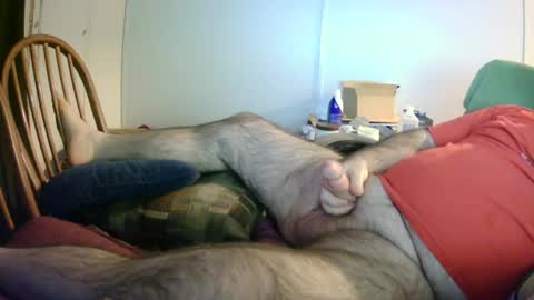 Snapshot of stugots42 chatting on December 20, 4:31 am stugots42 online show from December 20, 4:31 am