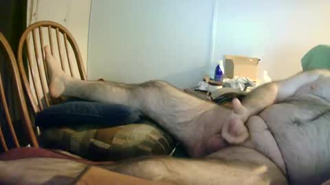 Snapshot of stugots42 chatting on January 5, 7:28 pm stugots42 online show from January 5, 7:28 pm