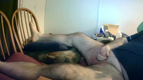 Snapshot of stugots42 chatting on December 22, 7:22 am stugots42 online show from December 22, 7:22 am