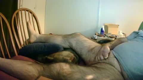 Snapshot of stugots42 chatting on December 19, 2:45 am stugots42 online show from December 19, 2:45 am