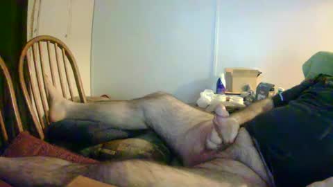 Snapshot of stugots42 chatting on February 22, 5:12 am stugots42 online show from February 22, 5:12 am