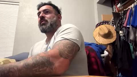 suavecito67 online show from December 16, 3:13 am