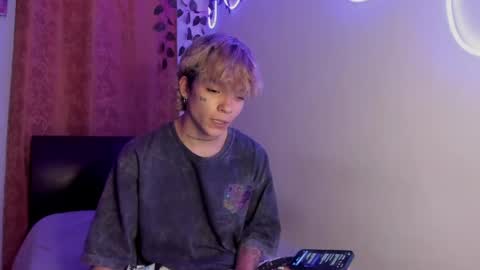 nico online show from April 25, 7:11 pm