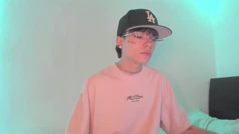 nico online show from December 17, 3:49 pm