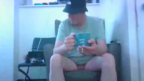 suckcockyh online show from May 4, 8:32 pm