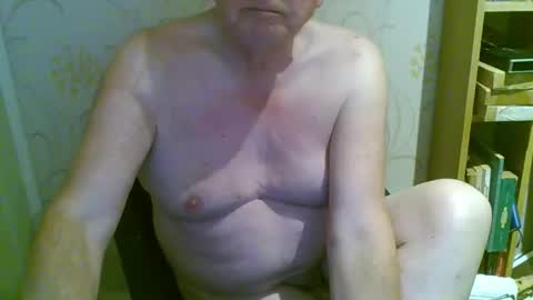 suffolkboy4 online show from February 26, 10:00 pm