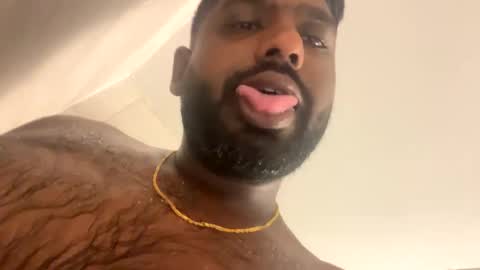 Let me be your knight that saves you online show from September 29, 4:14 pm