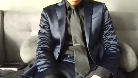 suitfetishez online show from June 29, 8:31 pm