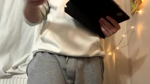 Niko online show from October 25, 4:31 pm