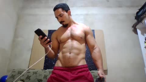 Snapshot of superbigmr chatting on October 15, 3:14 am james online show from October 15, 3:14 am