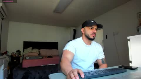 supermanboyxxl online show from April 24, 5:43 am