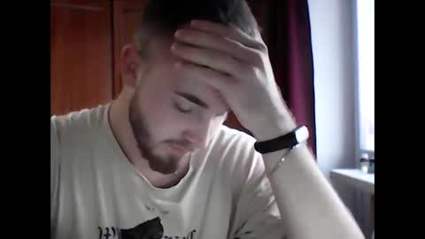 Snapshot of supermanqsky chatting on December 9, 11:04 am SupermanQSky online show from December 9, 11:04 am