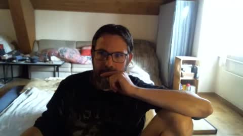 Snapshot of supersquirrel81 chatting on October 3, 3:17 pm supersquirrel81 online show from October 3, 3:17 pm