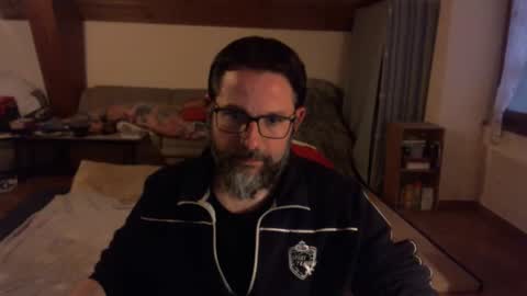 Snapshot of supersquirrel81 chatting on October 17, 4:55 pm supersquirrel81 online show from October 17, 4:55 pm