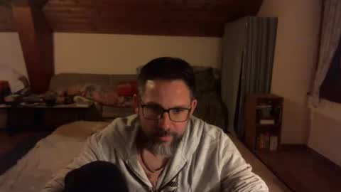 supersquirrel81 online show from November 14, 8:21 pm