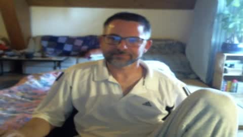 supersquirrel81 online show from April 24, 4:20 pm