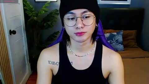 DYLAN online show from March 3, 11:28 am