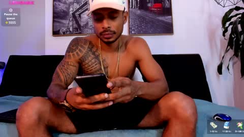 Snapshot of sweet_alessandro1 chatting on January 8, 9:23 pm alessandre online show from January 8, 9:23 pm