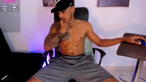 Snapshot of sweet_alessandro1 chatting on December 3, 7:00 pm alessandre online show from December 3, 7:00 pm